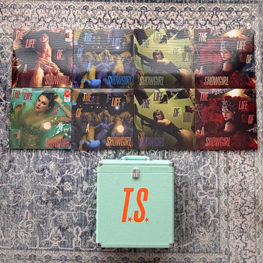 Taylor Swift The Life of a Showgirl 8 Vinyl Collection with VINYL CASE